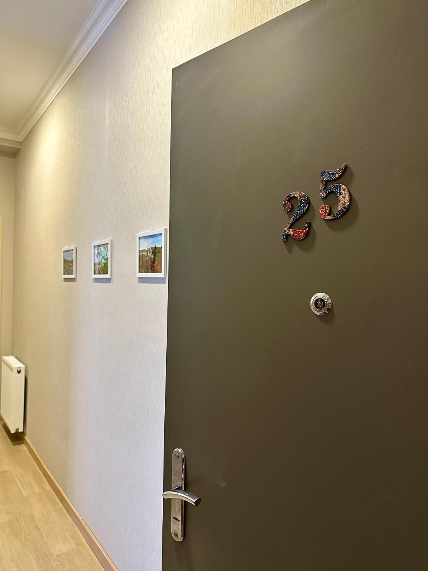 Downtown Apartment Κουτάισι Εξωτερικό φωτογραφία